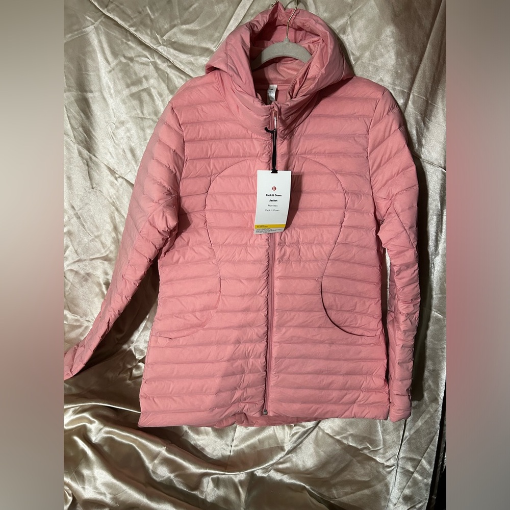 Lululemon Pack it Down Jacket - size 12 NWT - Pink Puff